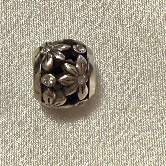 Brighton RETIRED  Charm Spacer With Flowers and  Swarovski Crystals - Picture 1 of 1